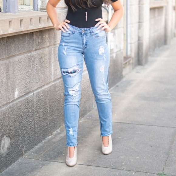L&B Plaid Patch Distressed Jeans - Picture 1 of 6